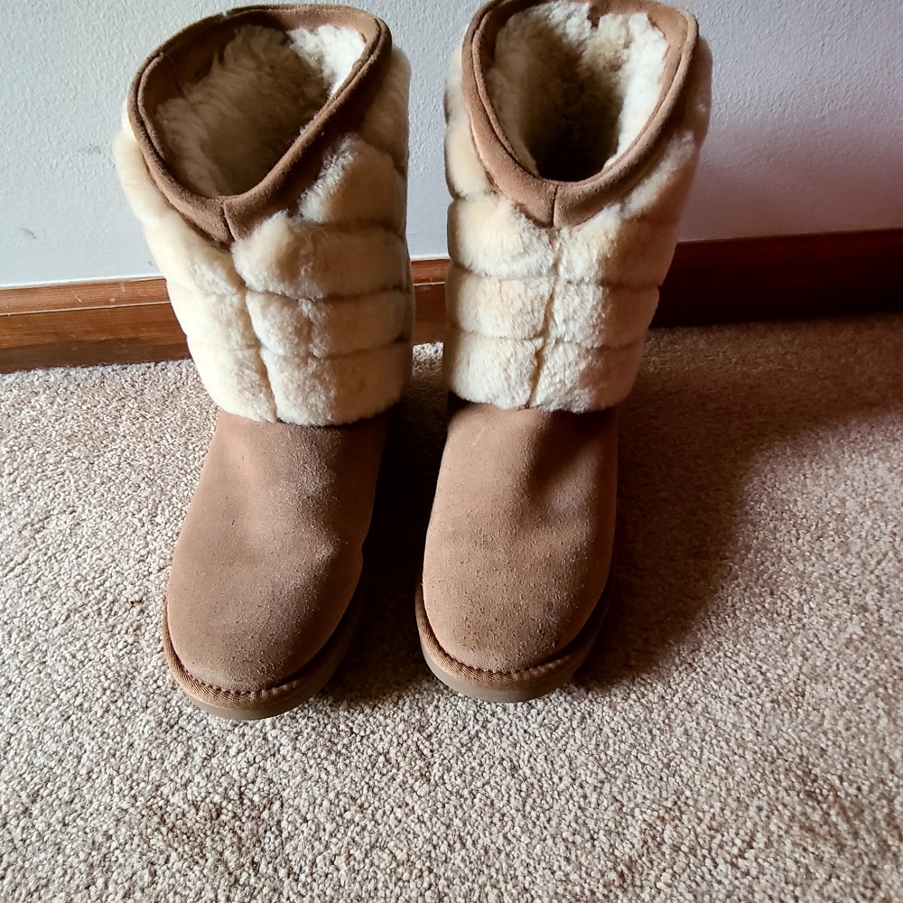 Ugg women boots size 8